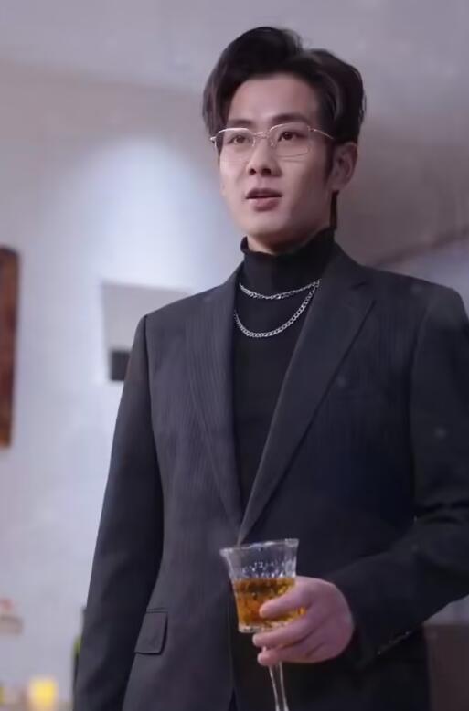 中禅寺老师的灵怪讲义实录老师会把谜题全都解开的。